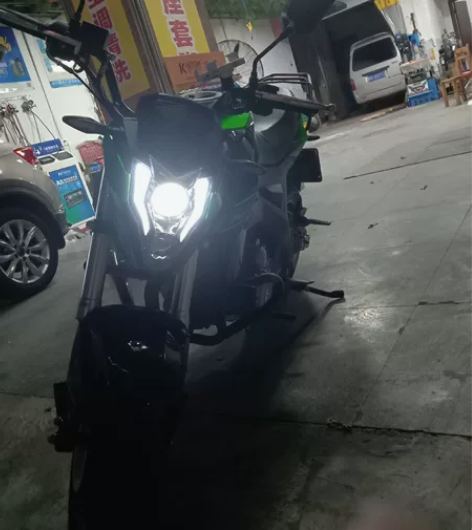 宝雕200cc三千九公里左右,有发票合格证...