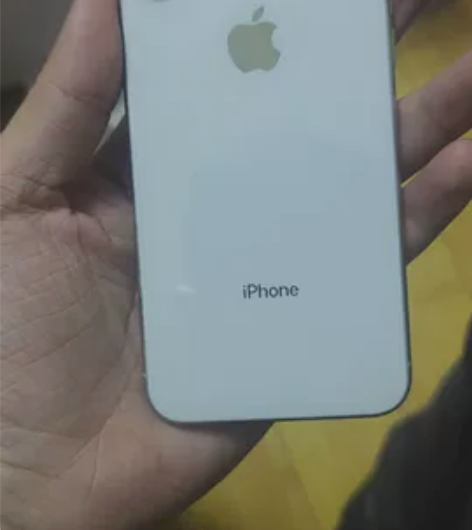 iPhoneX256内存，屏幕小瑕疵不耽误...