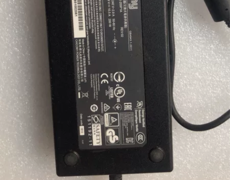 适用神舟战神Z7 G8 Z8群光笔记本源适...