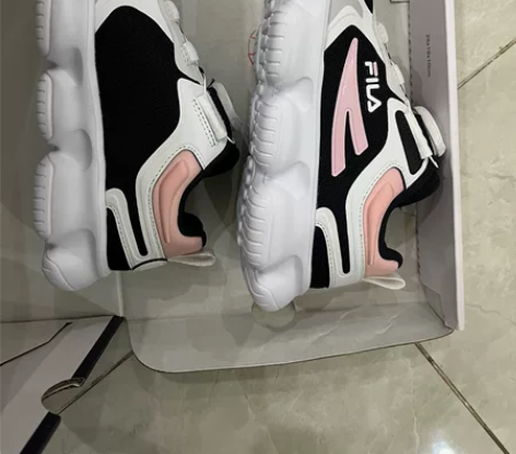 斐乐童鞋 全新正品，无吊牌正品包邮，不退不...