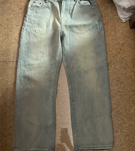 出闲置牛仔裤 吊牌不见了退不了 试穿过一次...