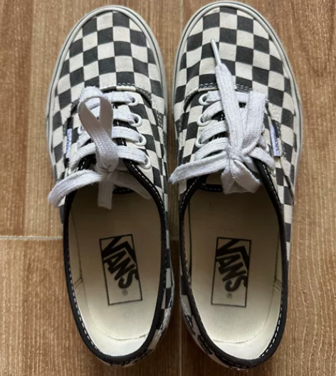 vans 正品 九成新 37码 不退换 感...