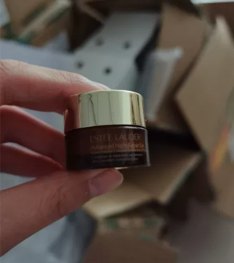 雅诗兰黛防蓝光眼霜中样5ml，韩国免税店赠...