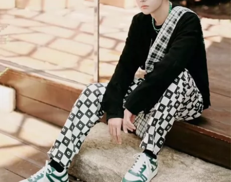 特价处理 王一博同款 黑白棋盘格 牛仔裤...