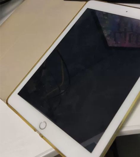 Apple iPad 平板电脑2017款9...