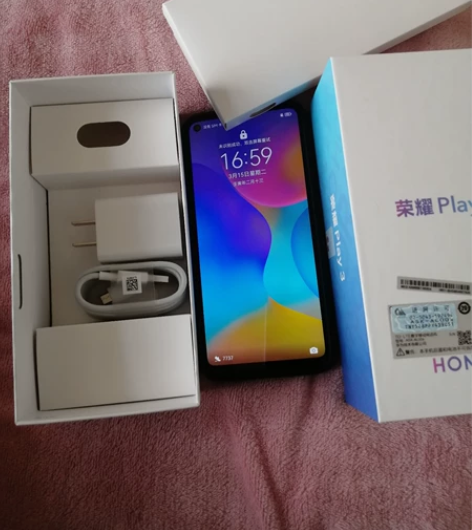 荣耀play3 6+128,已升级鸿蒙,无...