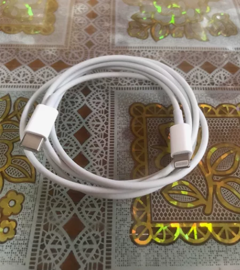 闲置原装PD20w快充数据线，充电线 iP...