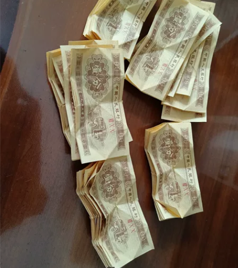 家中闲置，家里太多了，随缘出，10张起卖，...