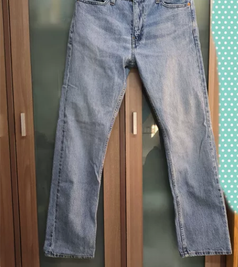 牛仔裤，腰围约76cm，臀围约100cm，...