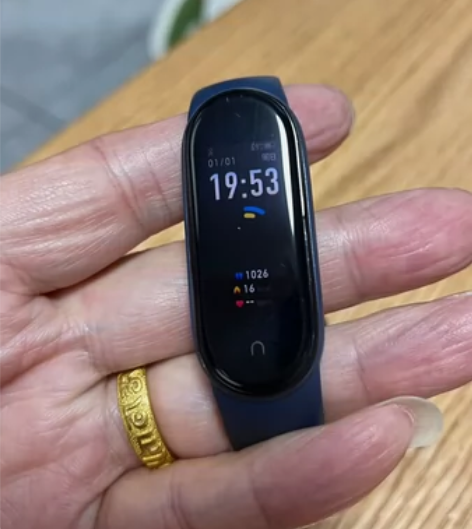 小米手环5 NFC版本 自用,轻微划痕,送...