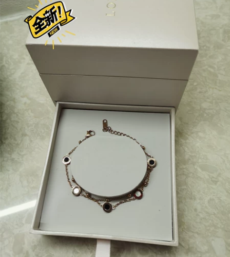 出lola rose手表手链 手表戴过几次...