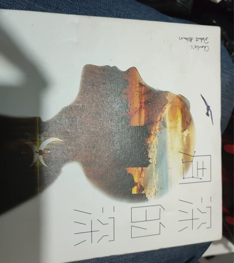 正版全新。从未用过,被我女儿拆开了。周深专...