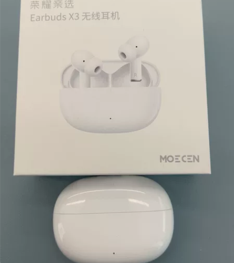 荣耀x3耳机,轻微使用痕迹!包邮出! 感兴...