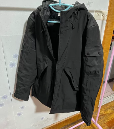 男士羽绒服，适合体重73公斤左右，喜欢的直...