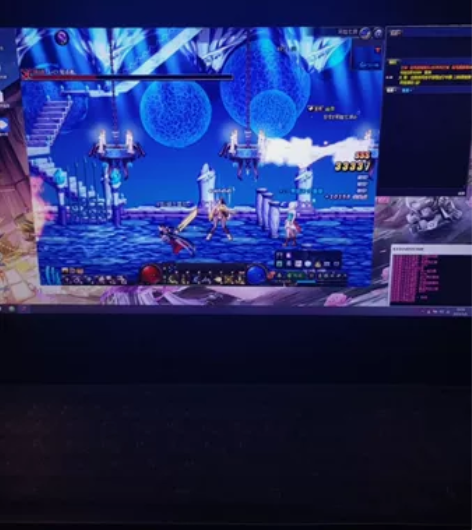 NEC笔记本,15.6寸,打DNF,LOL...