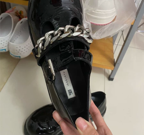 小众设计师款大头娃娃鞋,漆皮软皮!非常舒服...