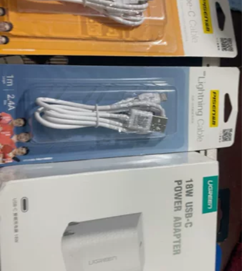 充电器充电线数据线。 图一: 全新品胜Ty...