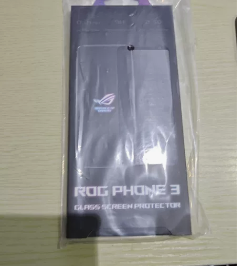 ROG游戏手机3原装钢化膜,只有一张 感兴...