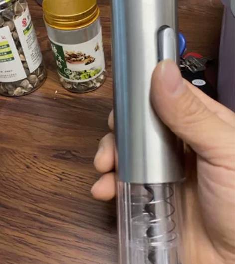 红酒开瓶器,充电款 感兴趣的话点“我想要”...