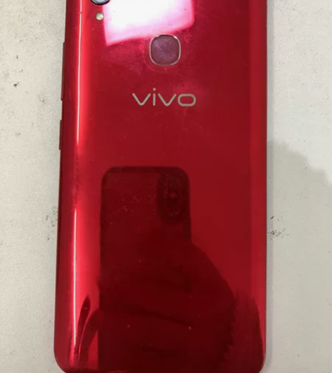 vivoy85内爆屏 感兴趣的话点“我想要...