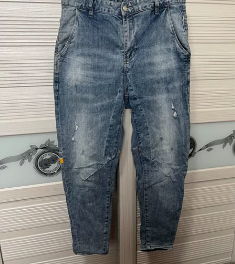 包邮出闲置：牛仔裤男夏季破洞潮牌直筒宽松小...