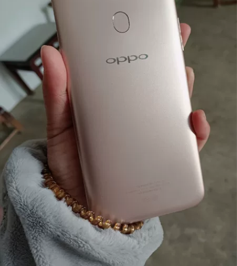 OPPO A73  4+64G 黑色9成新...
