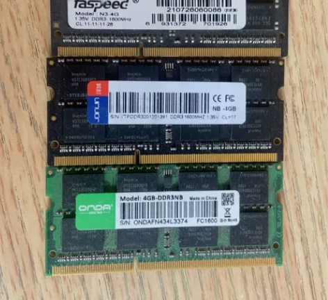 ddr3内存4G共3根，打包90包邮  感...