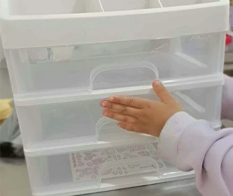 【四层14.9全新包邮】抽屉式桌面收纳盒大...