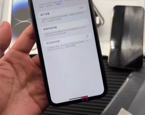 苹果11 64黑色 无锁单卡全网通4G 功...