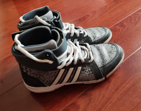 阿迪达斯Adidas女式运动鞋高帮鞋 38...