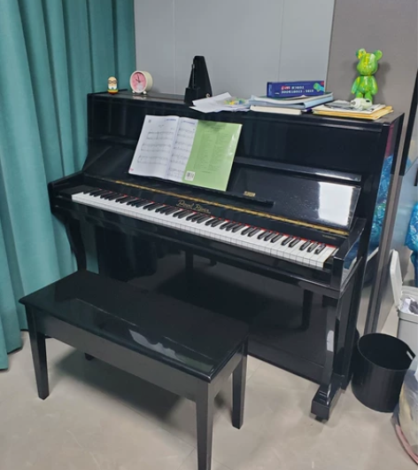 珠江钢琴,9成新, 感兴趣的话点“我想要”...