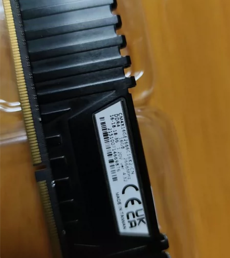 海盗船ddr4 2666 16g内存...