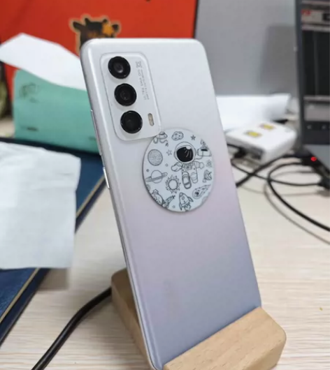 魅族18等风 8+128 屏幕轻微划痕,右...