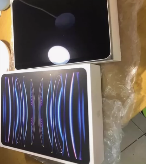 闲置出ipad 2021 256g 平板,...