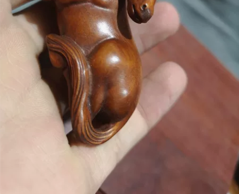 放漏木雕摆件把件马到成功手把件，尺寸高4宽...