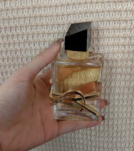 YSL香水50ML官网购买，用过几次，便宜...