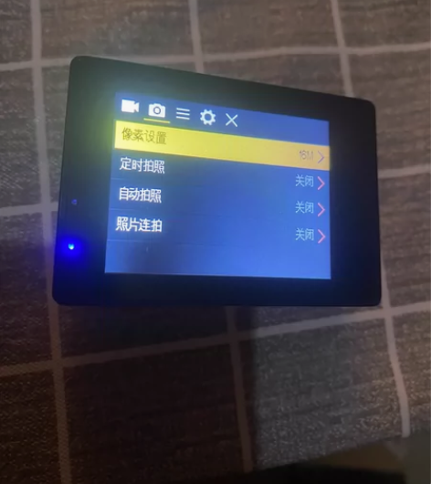 出两个运动相机 带32G内存卡几乎全新SA...