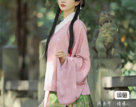 转卖兰若庭 汉服 交领短衫 颜色分类:粉色...