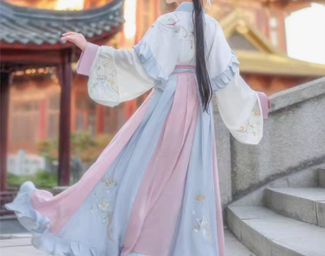 转卖【过年不打烊】如梦霓裳汉服女青引晋制交...