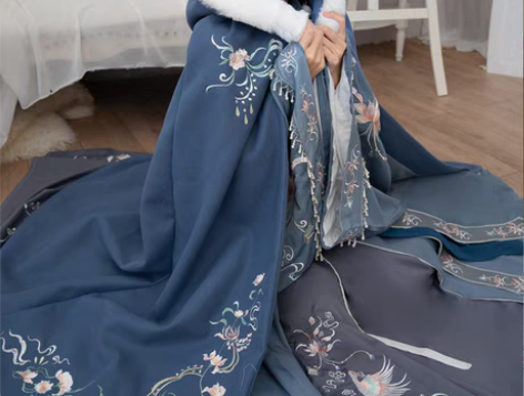 转卖清梳原创凝香汉服斗篷女长款刺绣加绒加厚...