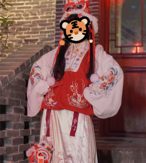包邮耀春林间鹿汉服新年 仅穿一次~S码 爽...