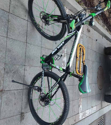 山地自行车，品相如图，有意江南实地看车！3...