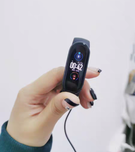 包邮小米手环5nfc版，全新未使用过，有外...