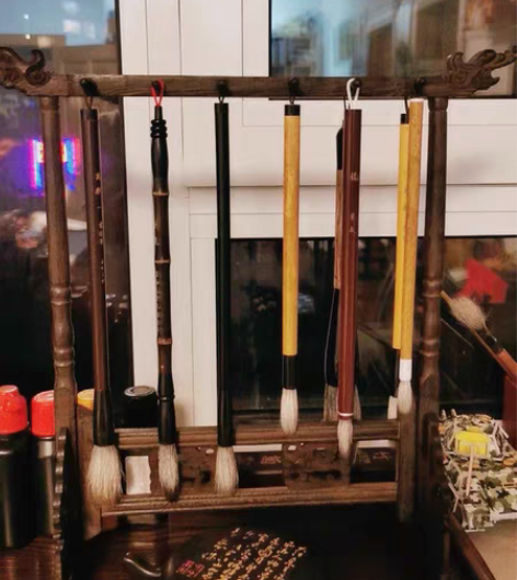 包邮毛笔架+送墨碟,鸡翅木材质,书香气息浓...