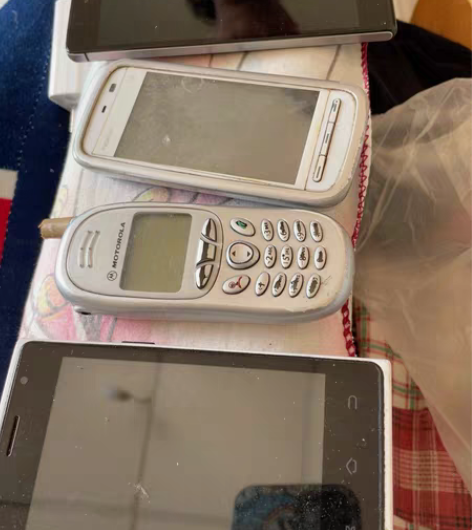 华为p7手机，以及诺基亚四款150拿走 感...
