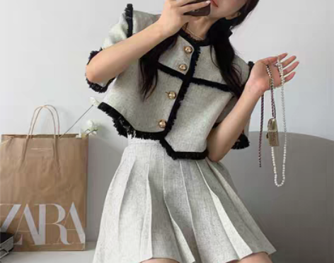 转卖小香风短裙两件套女装 全新 因为尺寸不合适闲置 喜欢私... 转卖小香风短裙两件套女装 全新 因为尺寸不合适闲置 喜欢私...