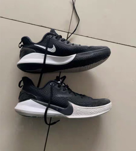 包邮买了以后打了几场球后不合适,几乎没有磨...