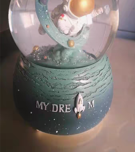 宇航员系列水晶球+小夜灯 视频是水晶球,图...