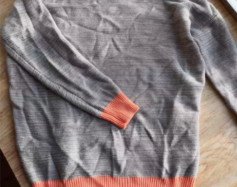 美国 BDG 拼色毛衣 衣服是全新的没穿过...