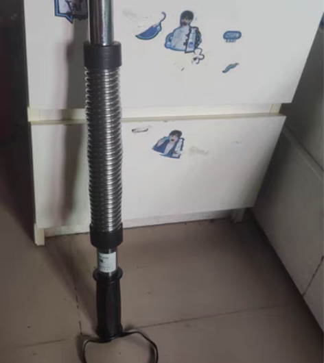 出臂力棒50kg，银色电镀的！几乎没拉过，...